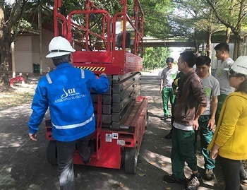 Sơ cấp nghề vận hành thiết bị nâng Sơ cấp nghề vận hành thiết bị nâng