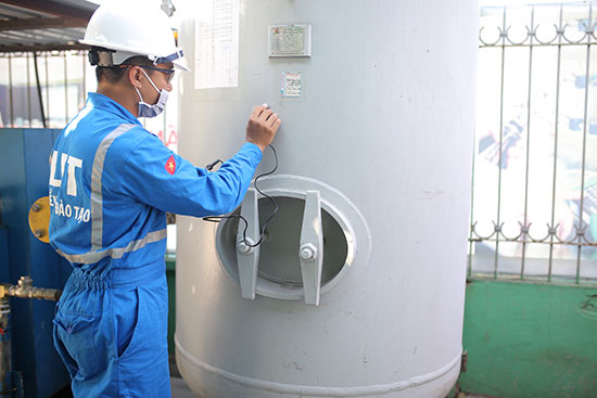 Huấn luyện an toàn thiết bị áp lực