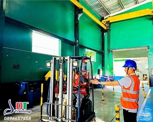 đào tạo nghề lái xe nâng uy tín vũng tàu đào tạo nghề lái xe nâng uy tín vũng tàu