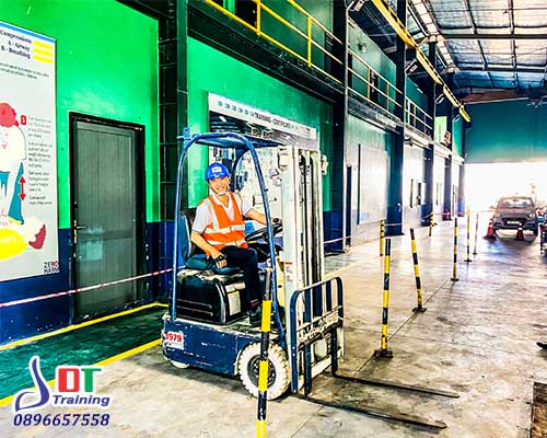 học lái xe nâng bà rịa vũng tàu uy tín giá rẻ học lái xe nâng bà rịa vũng tàu uy tín giá rẻ