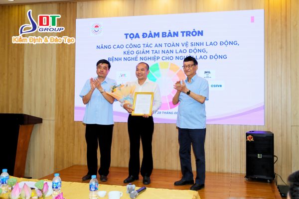 Tổng giám đốc công ty CP LDT Ông. Lê Duy Thặng nhận đảm nhiệm Chủ tịch lâm thời Liên chi hội An toàn và Vệ sinh lao động Đông Nam bộ thuộc Trung ương Hội KHKT An toàn và vệ sinh lao động Việt Nam (Hội ATVSLĐ) Tổng giám đốc công ty CP LDT Ông. Lê Duy Thặng nhận đảm nhiệm Chủ tịch lâm thời Liên chi hội An toàn và Vệ sinh lao động Đông Nam bộ thuộc Trung ương Hội KHKT An toàn và vệ sinh lao động Việt Nam (Hội ATVSLĐ)