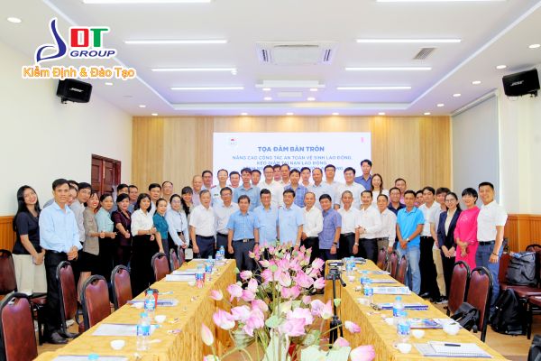 Thành công của buổi tọa đàm "nâng cao công tác an toàn vệ sinh lao động" Thành công của buổi tọa đàm "nâng cao công tác an toàn vệ sinh lao động"